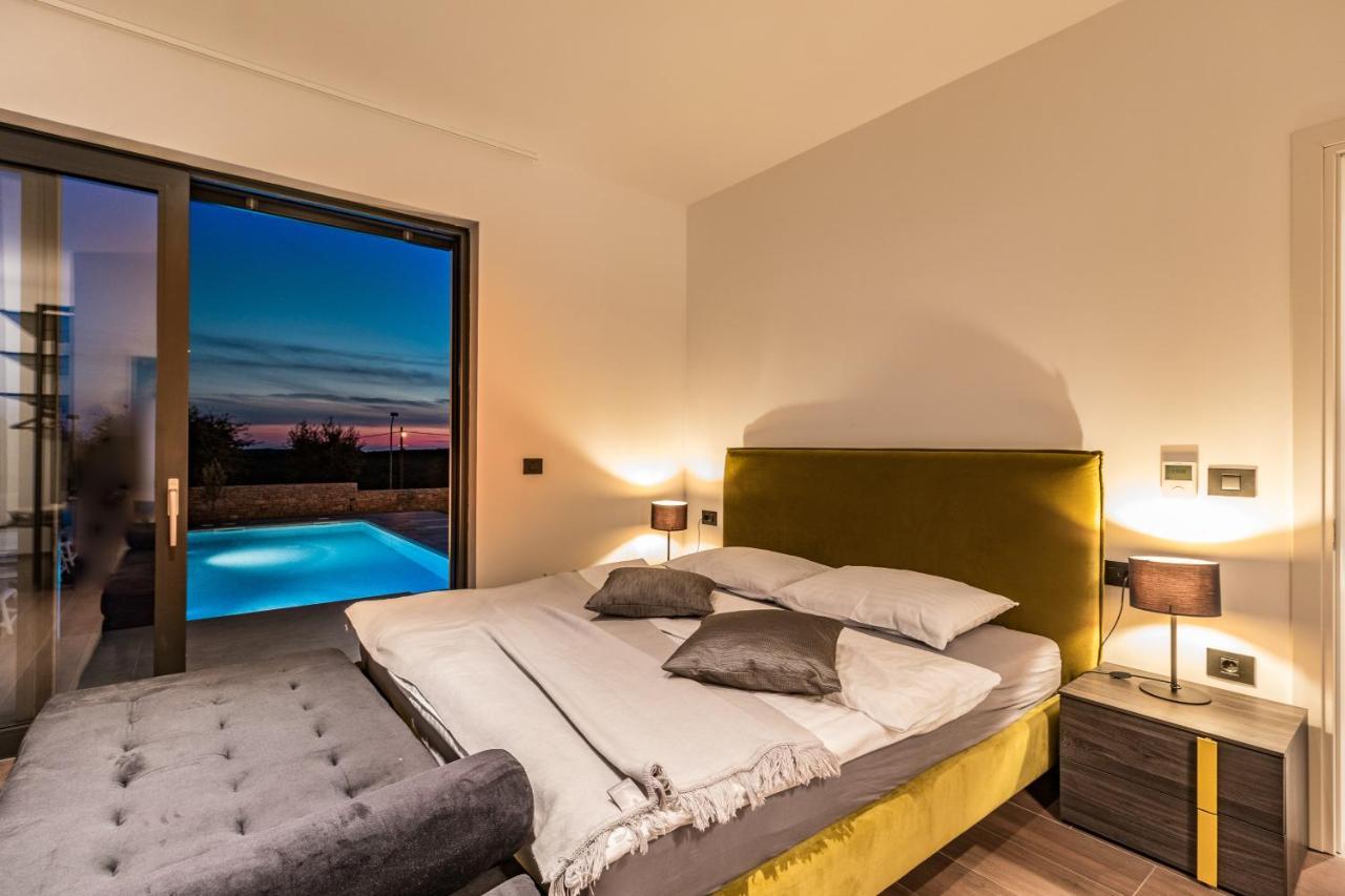 Villa Sabina Visnjan Bagian luar foto