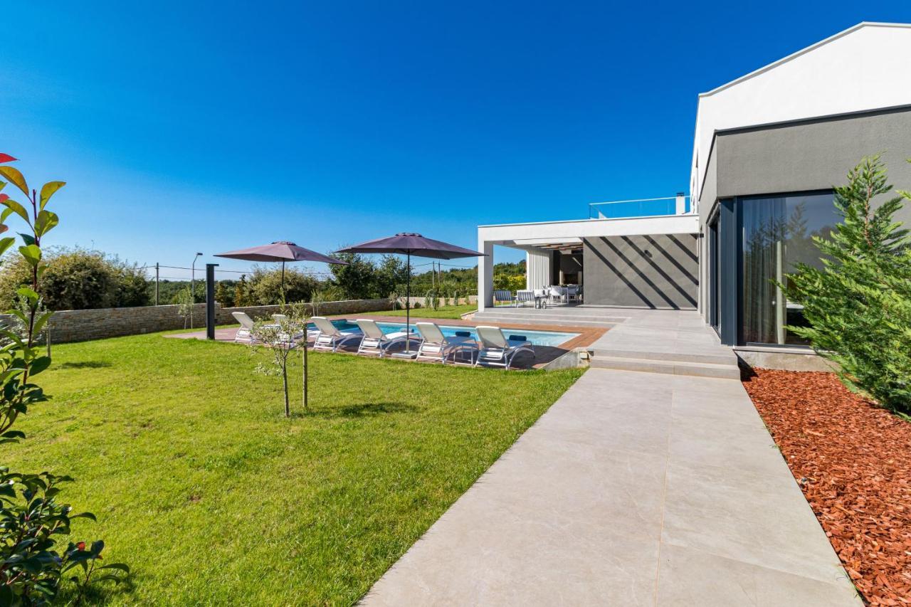Villa Sabina Visnjan Bagian luar foto